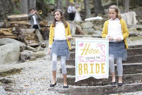 Idea para bodas: cartel "here come the bride" Idea para bodas: cartel "here come the bride"