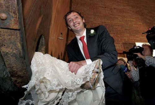 Boda real celebrada dentro de un tonel de sidra en Asturias Boda real celebrada dentro de un tonel de sidra en Asturias