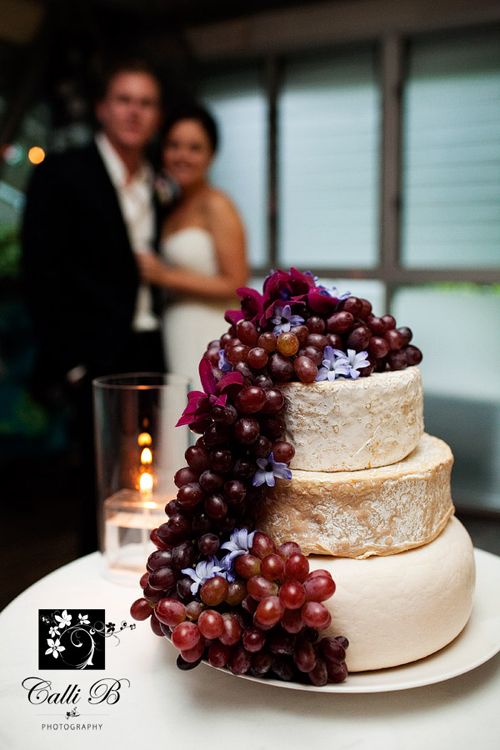 Tarta de bodas con quesos {Foto, Callib Photography} Tarta de bodas con quesos {Foto, Callib Photography}