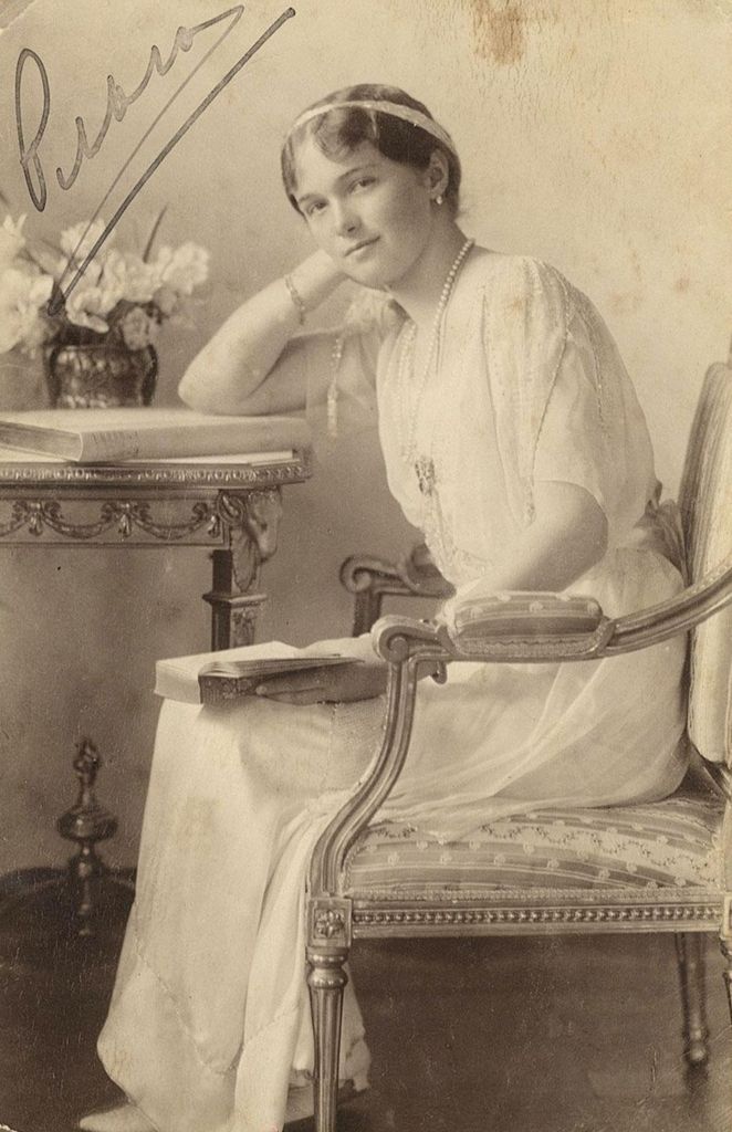 Olga Romanova photo Olgachair_zpsbwb8jcjr.jpg
