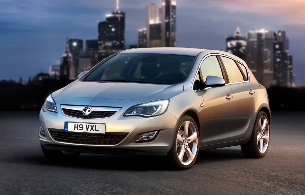 2010-Opel-Vauxhall-Astra-13.jpg