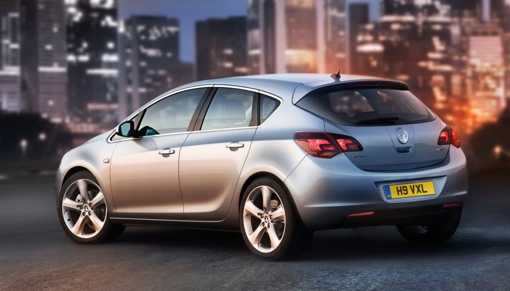 2010-Opel-Vauxhall-Astra-3.jpg