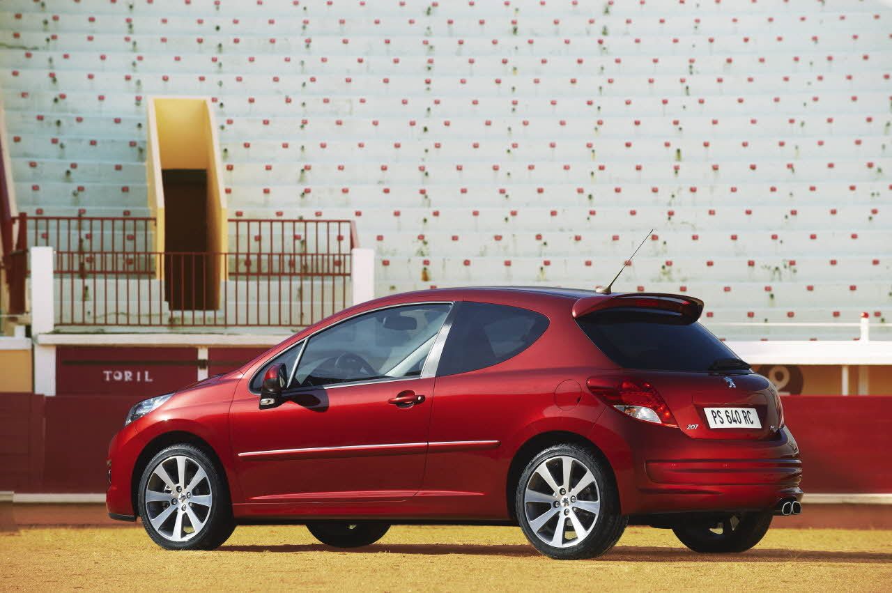 2010-Peugeot-207-RC-7.jpg