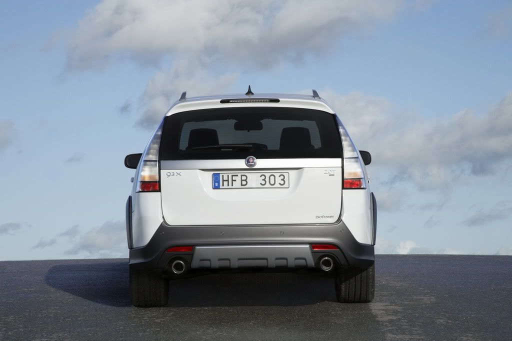 2010-Saab-9-3x-8.jpg