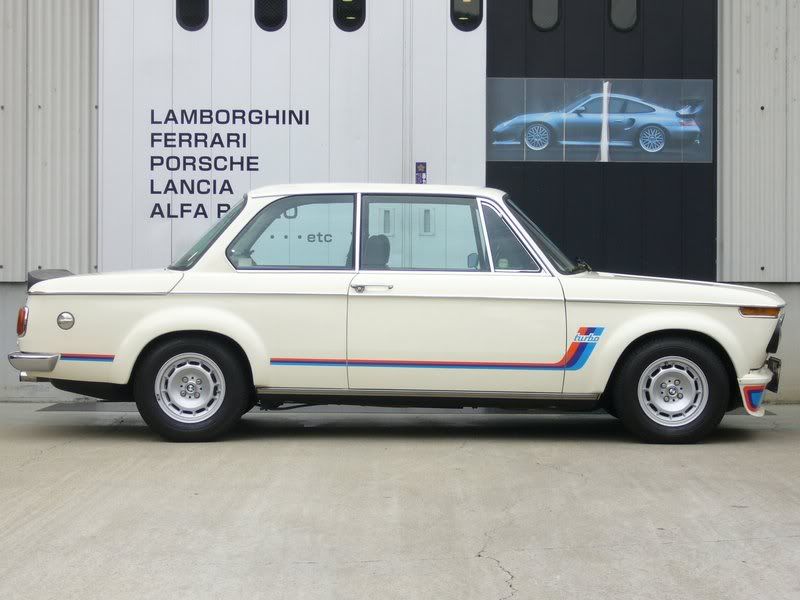 BMW-2002-Turbo-2.jpg