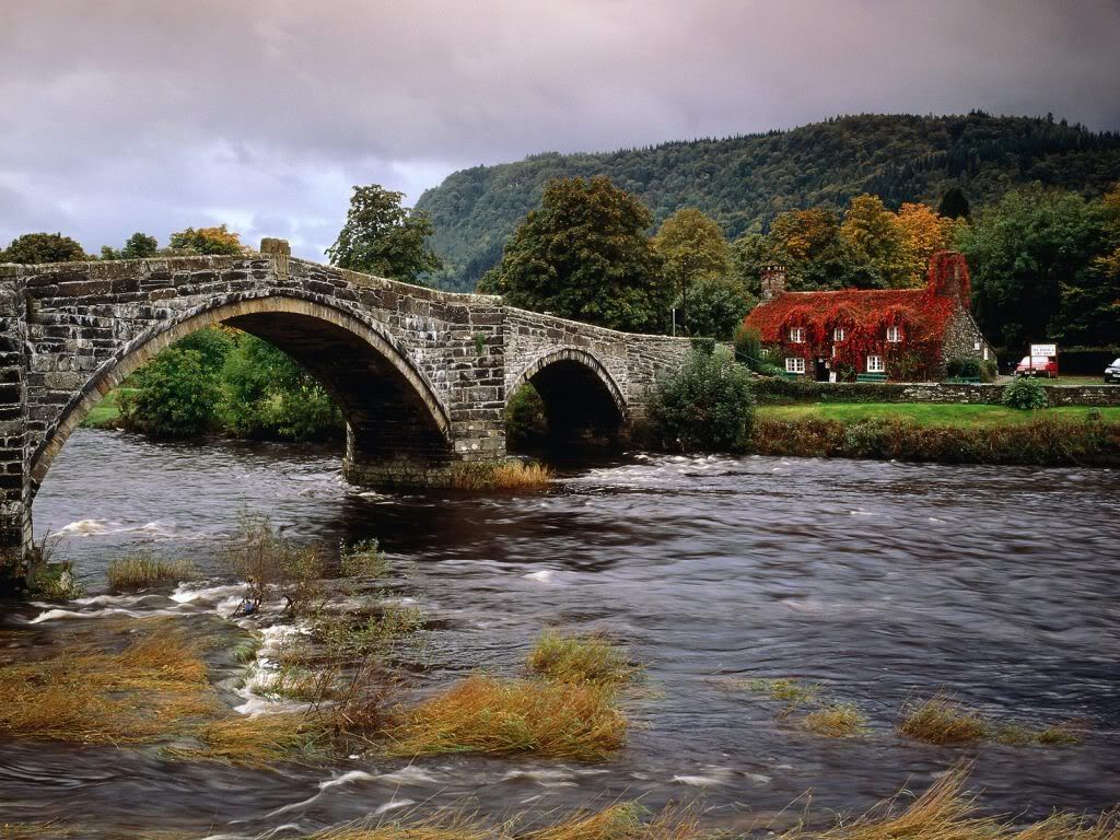 LlanrwstBridgeConwyRiverWalesUnited.jpg