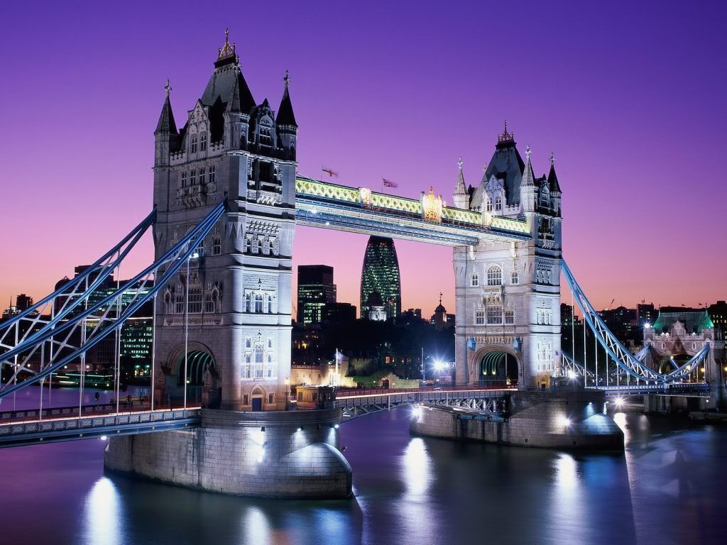 TowerBridgeatNightLondonEngland.jpg