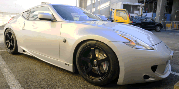 Nissan-370Z-1.gif