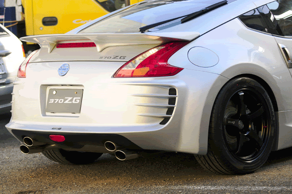 Nissan-370Z-4.gif