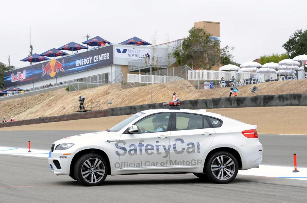 bmwx6mpacecar_08.jpg