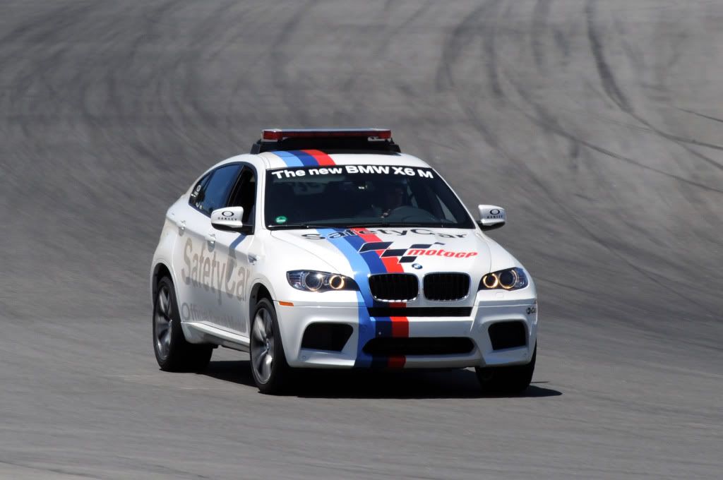 bmwx6mpacecar_19.jpg