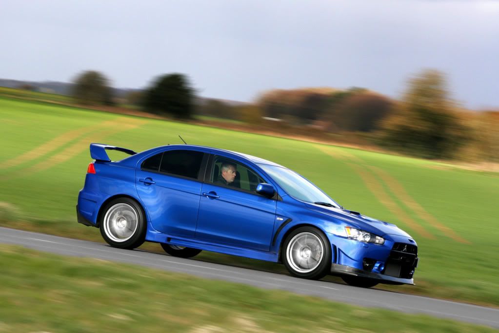 Mitsubishi-Lancer-EVO-X-FQ-400-7-1.jpg