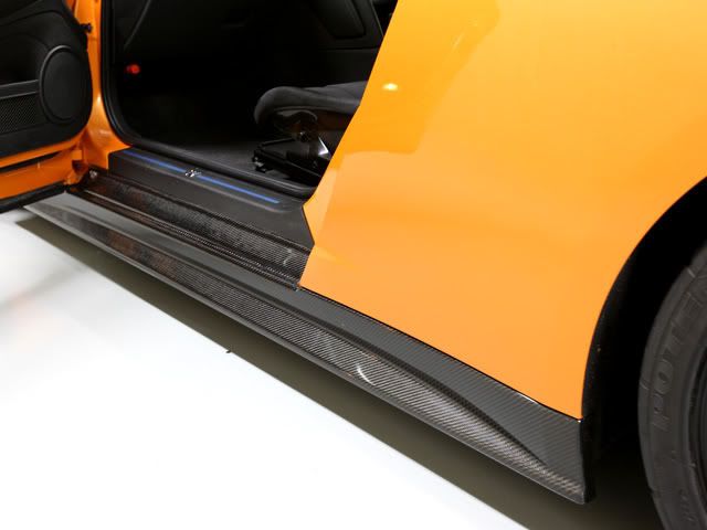 gtr_carbon_04-0917.jpg