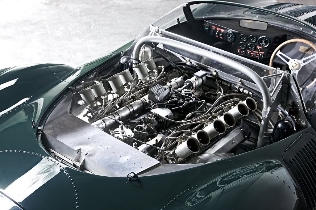 Jaguar-Carscoop-19.jpg