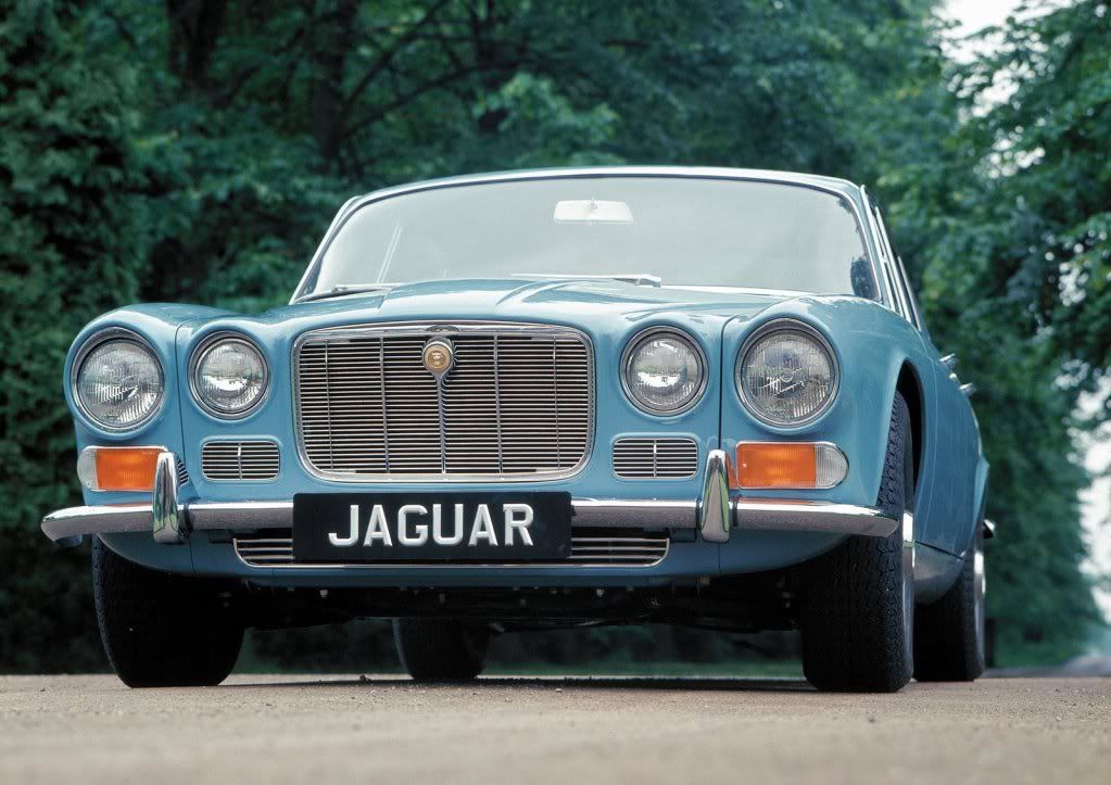Jaguar-Carscoop-21.jpg