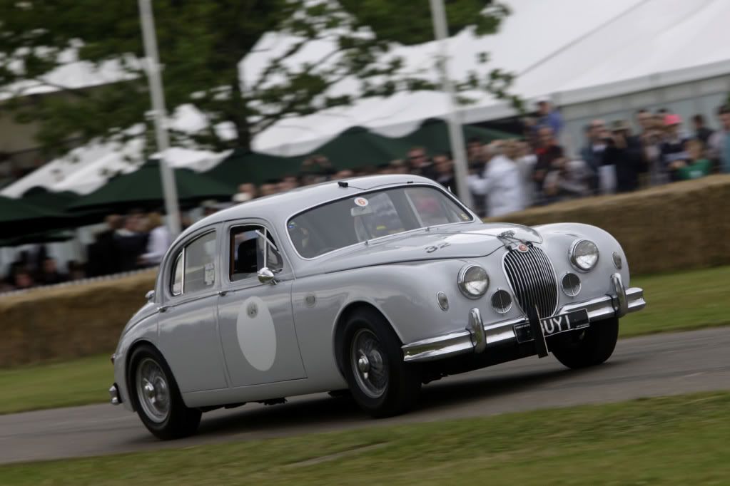 Jaguar-Carscoop-28.jpg