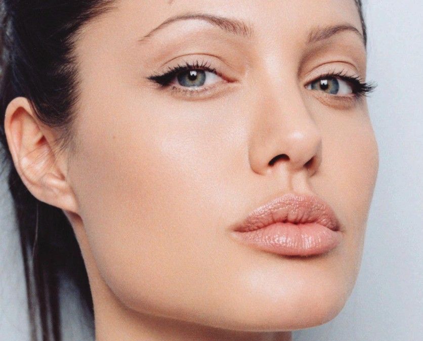 Female-AngelinaJolie05.jpg