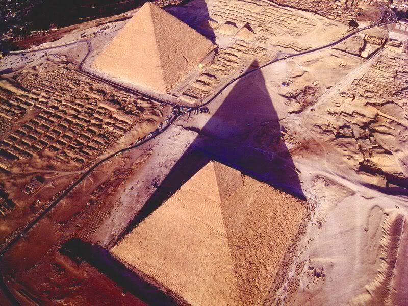 Pyramids_2.jpg