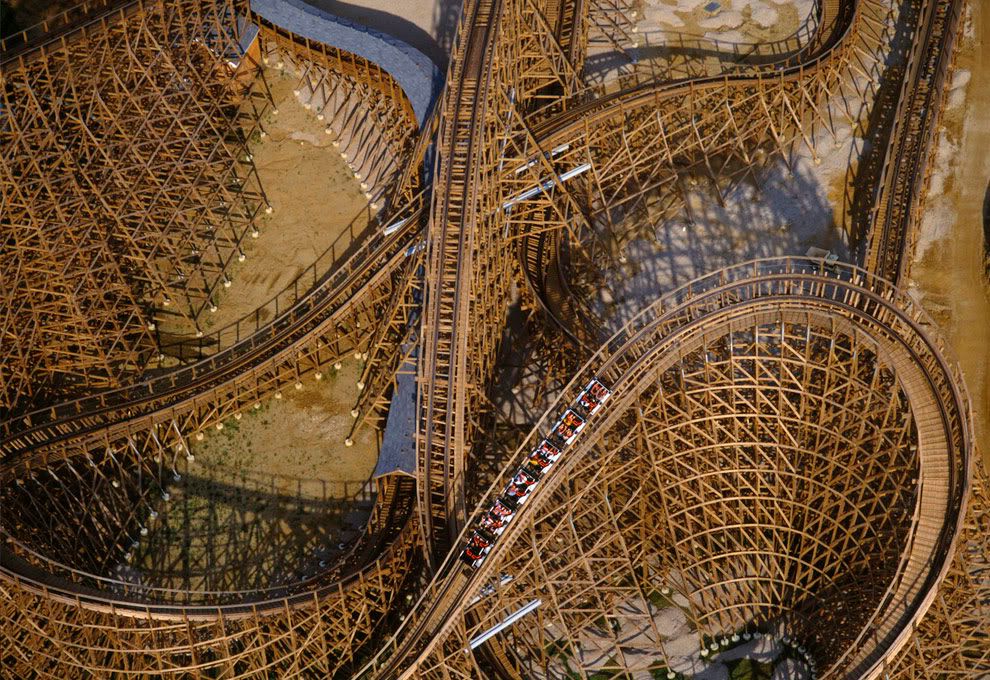 Roar_Rollercoaster_Six_Flags_A.jpg