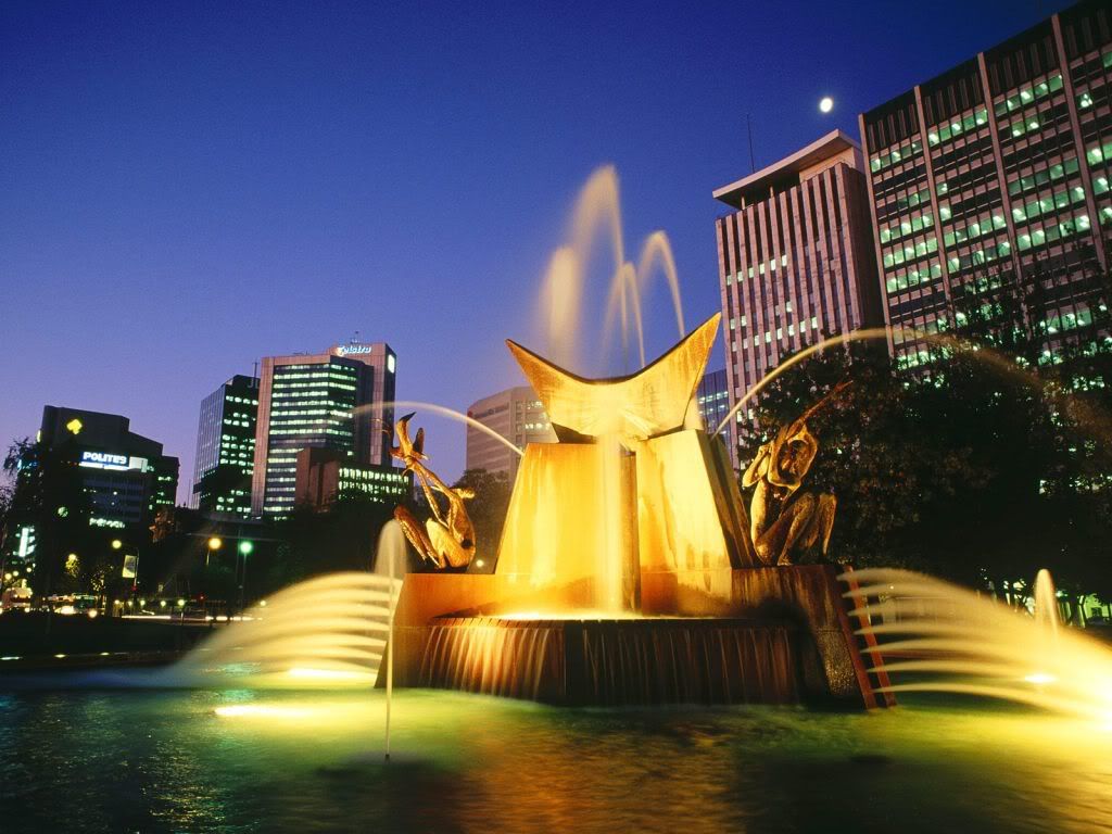 VictoriaSquareFountainAdelaideAustr.jpg