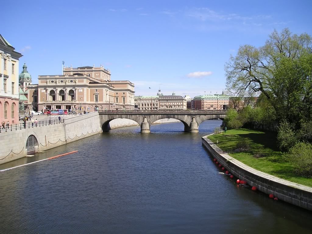 Norrbro_Stockholm_July_2006.jpg
