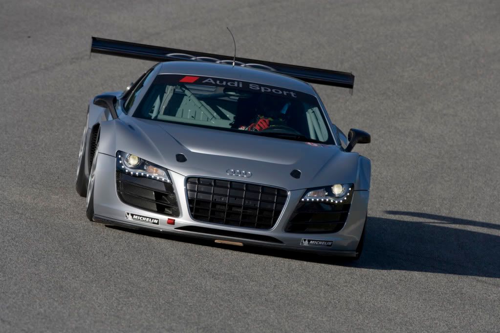 Audi-R8-LMS-1.jpg