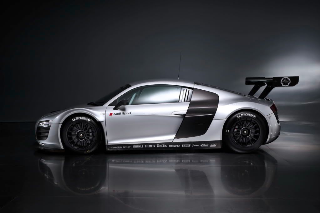 Audi-R8-LMS-4.jpg