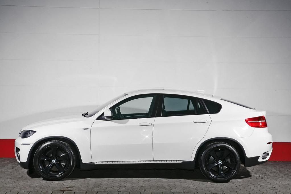 BMW-White-SharkX6-1.jpg