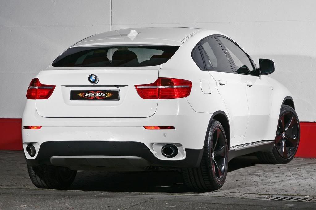 BMW-White-SharkX6-5.jpg
