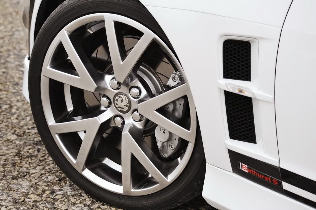 Vauxhall-VXR8-Bathurst-S-9.jpg