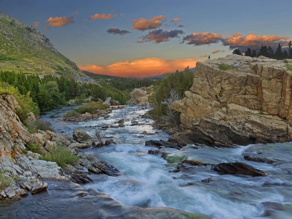 ManyGlacierSunsetMontana.jpg