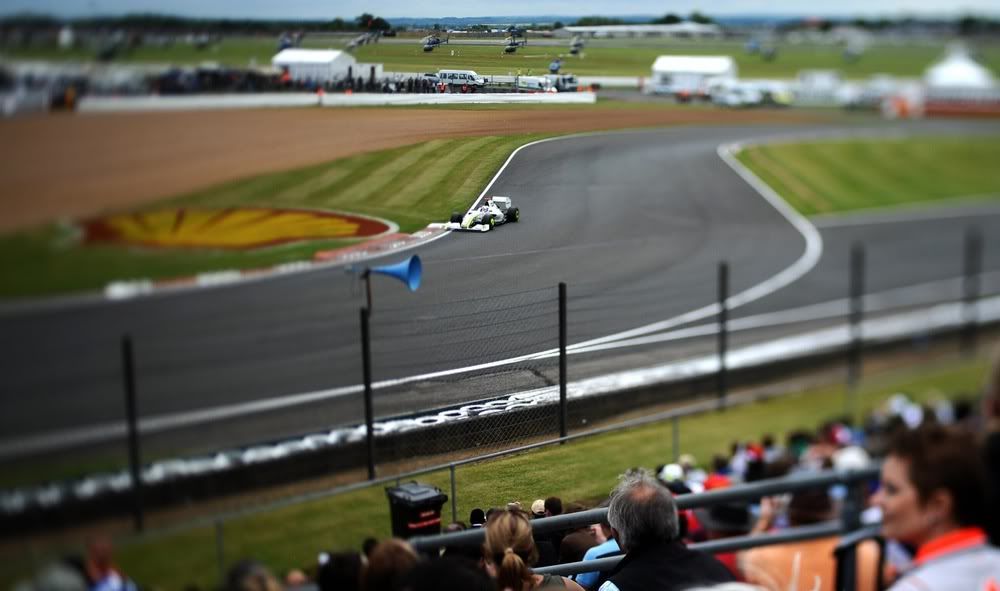 0Jenson_Button_2009_British_Grajpgs.jpg