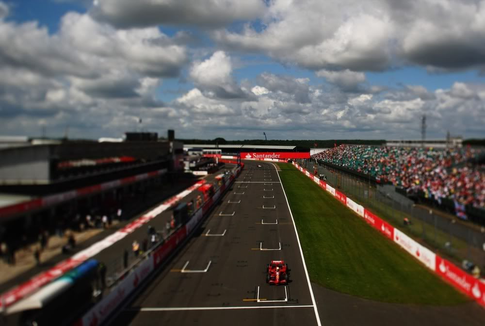 Kimi_Rikknen_2007_British_Granjpgsc.jpg