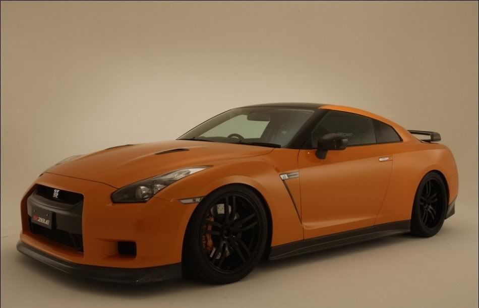 zele_complete_edition_nissan_gtr_01.jpg