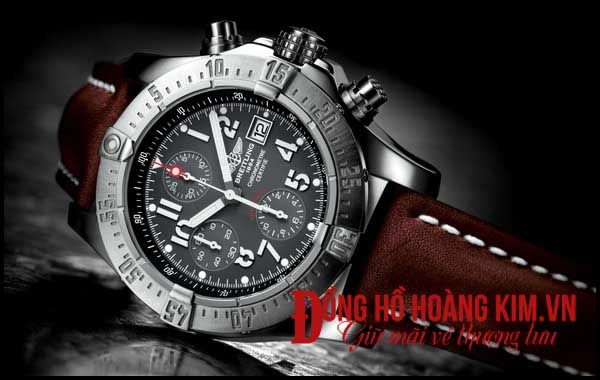 Đồng hồ dây da màu nâu