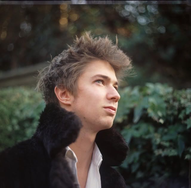 IMAGE: http://i411.photobucket.com/albums/pp196/benesotor/65830003.jpg