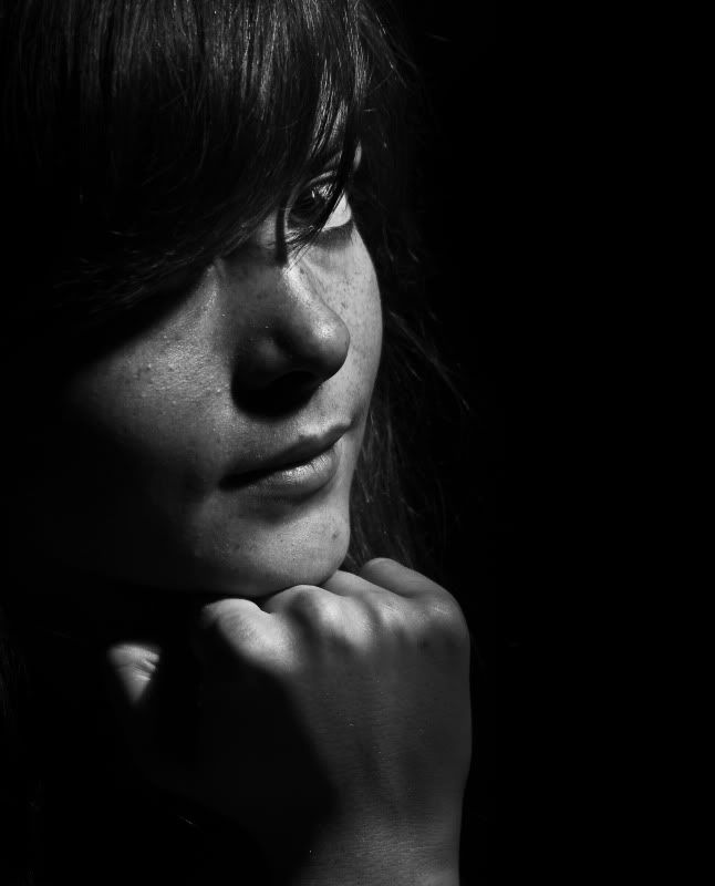 IMAGE: http://i411.photobucket.com/albums/pp196/benesotor/Kat2-9.jpg