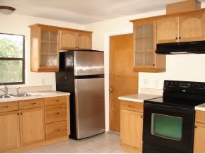 Kitchen 2 photo kitchen2.jpg